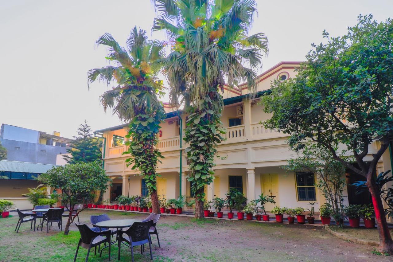 Hotel Heritage Dehradun Luaran gambar